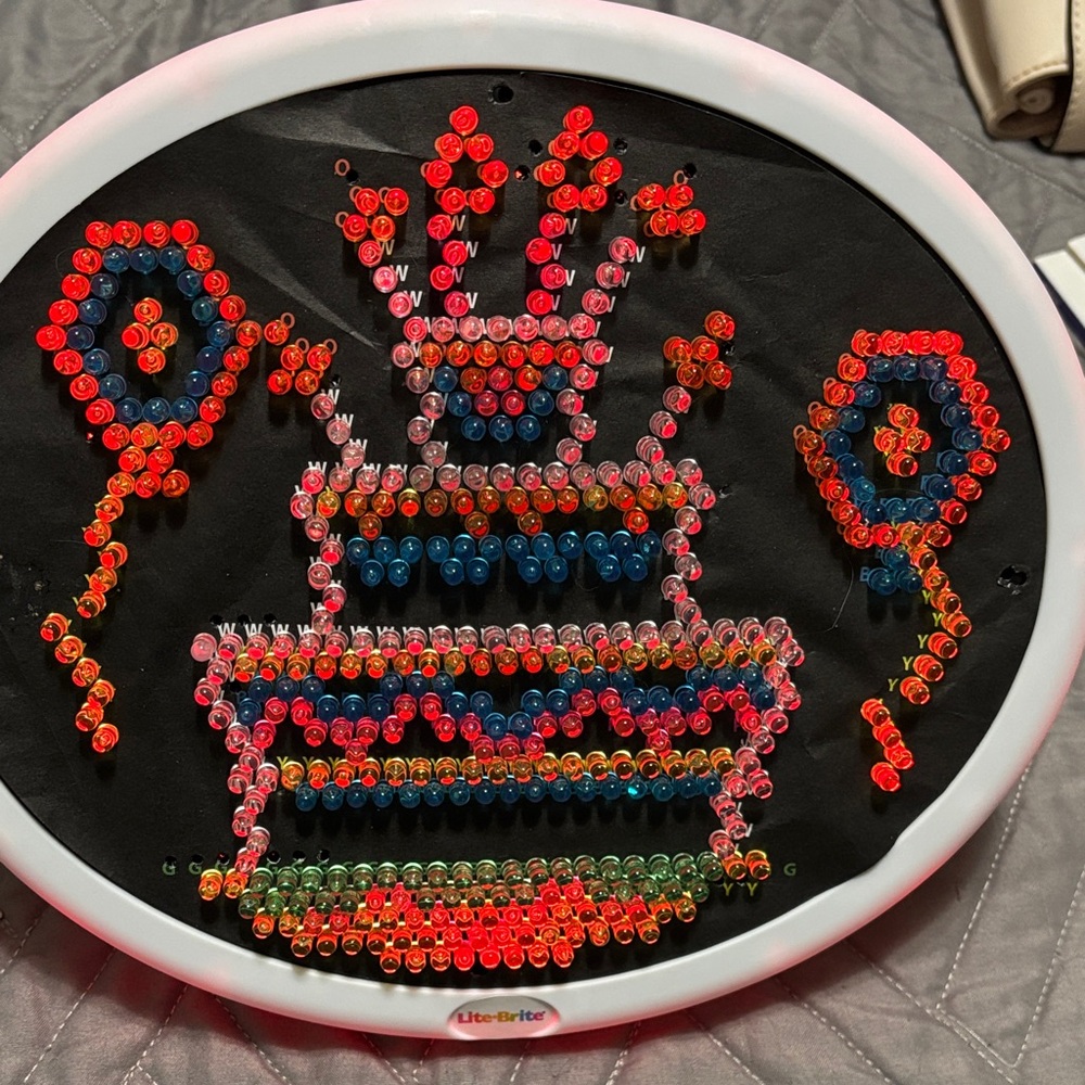 Oval Lite Brite HD Art Board